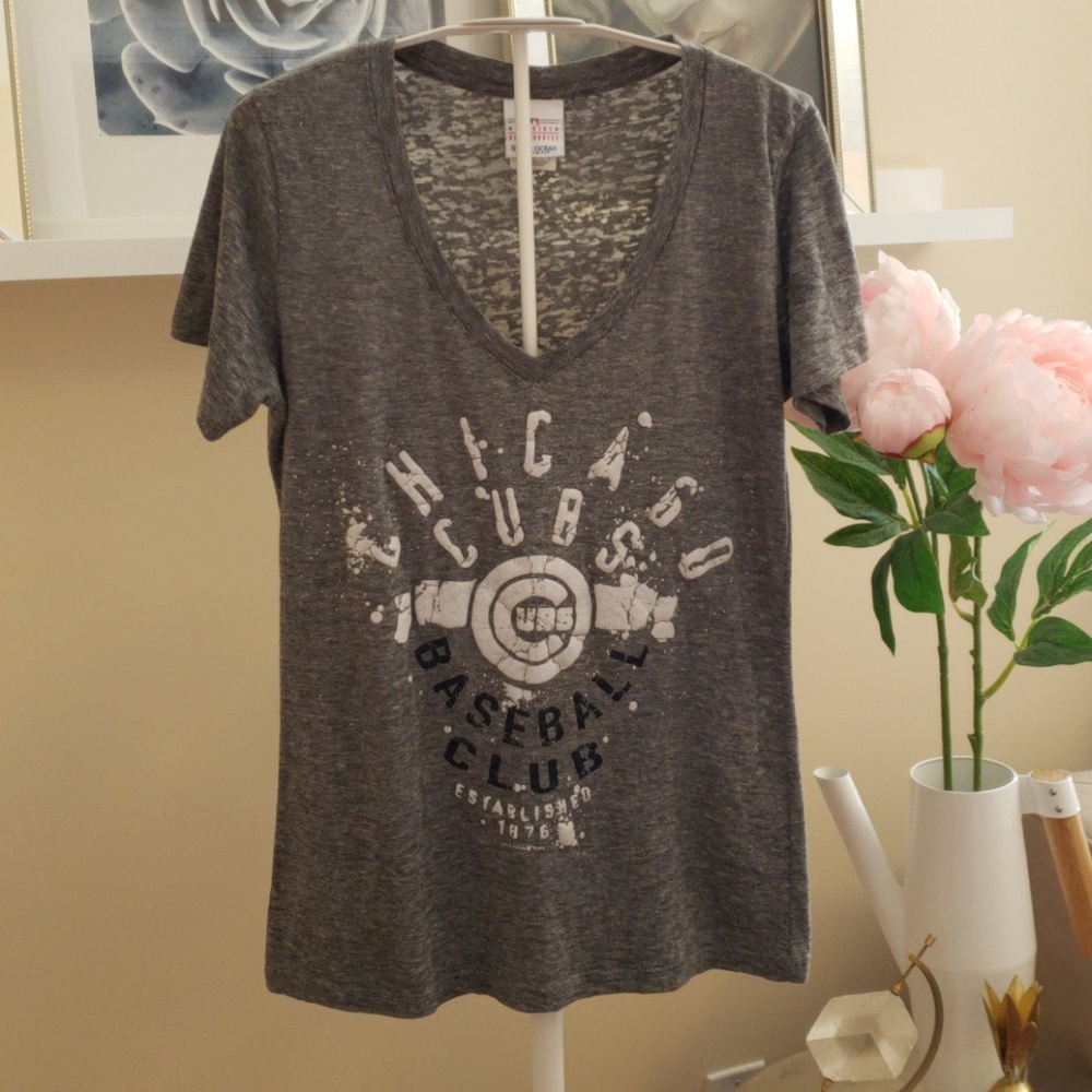 Chicago Cubs shirt